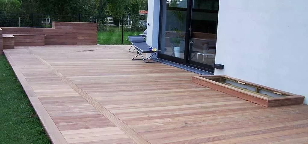 Terrasse-120m2-en-Cumaru-1024x480.jpg
